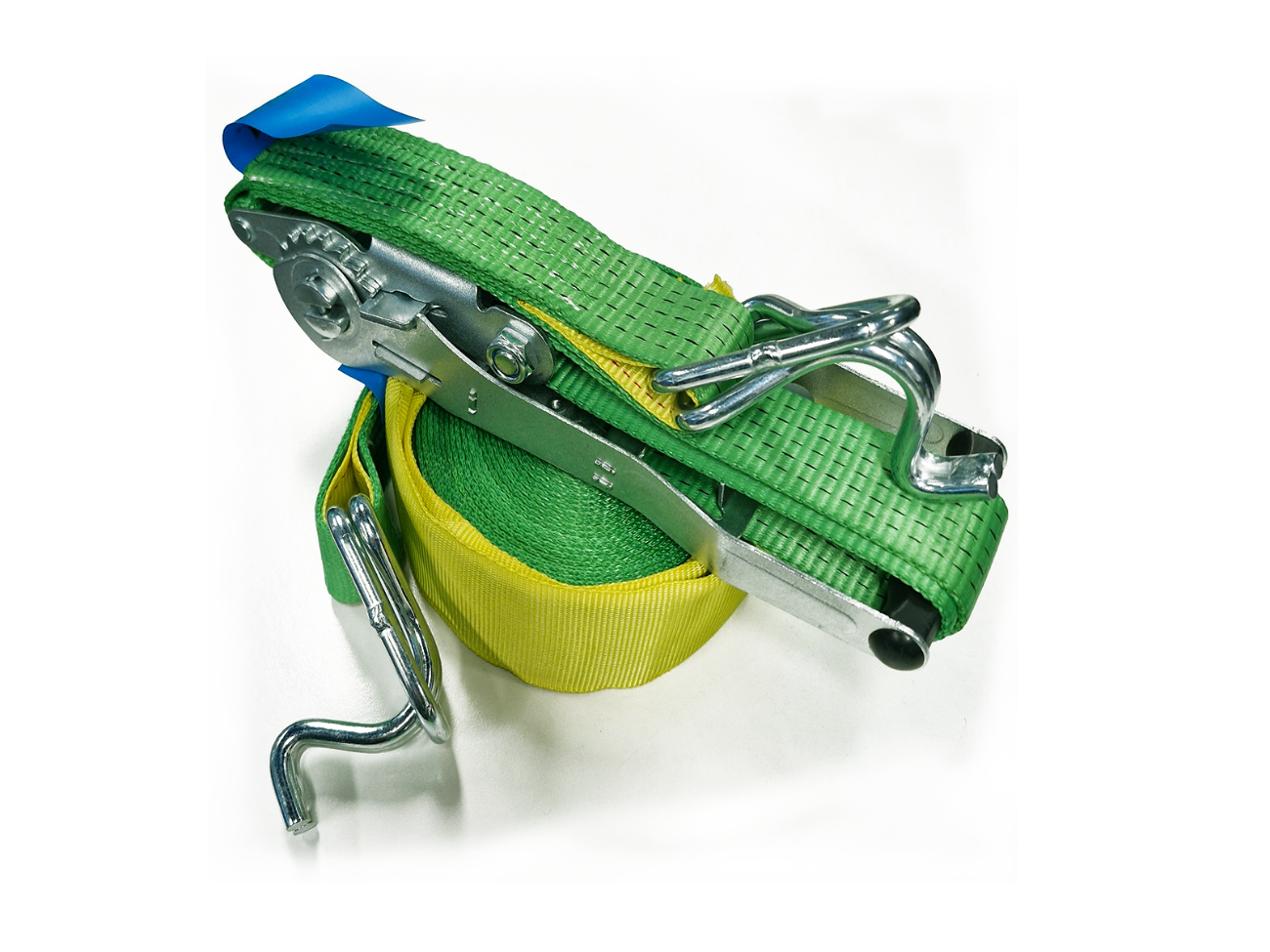 green 9m long pull down ratchet strap loadbinder rated for 2.5 tonne